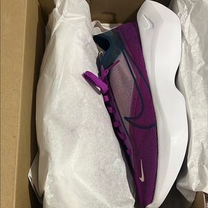 Nike Vista Lite Women's Purple and White Sneakers